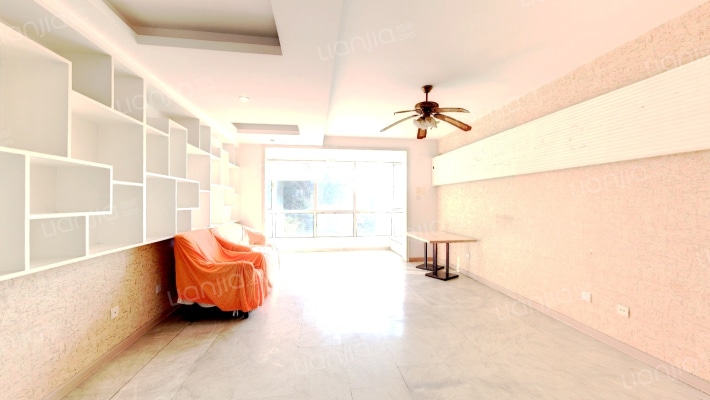 蓝宝湾花园二手房实景图