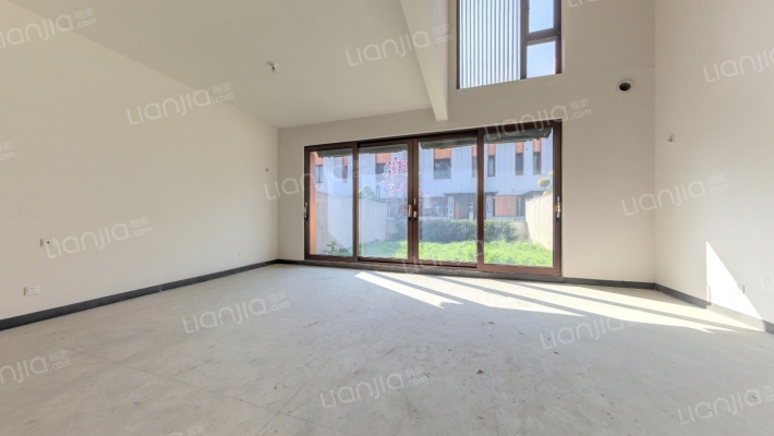 世茂铜雀台别墅（龙胤系）二手房实景图