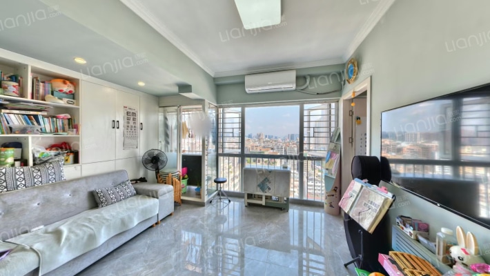 白金假日公寓二手房实景图