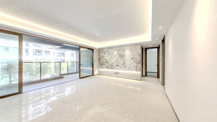 龙湖香港置地瑰雲里二手房实景图