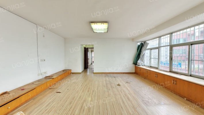 万利花园二手房实景图