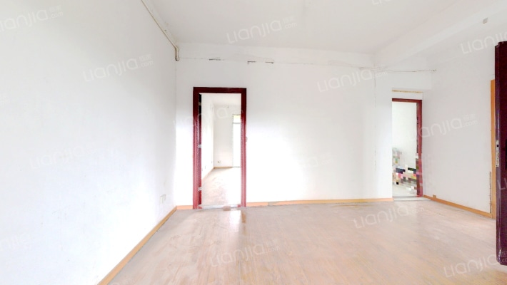 嘉盛花园二手房实景图