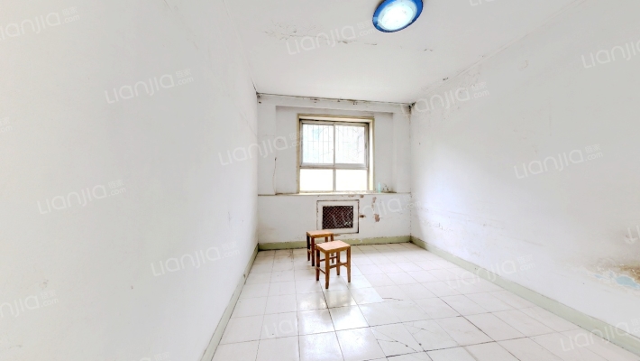 国投宿舍二手房实景图