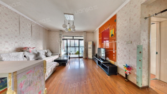 翡翠海湾二手房实景图