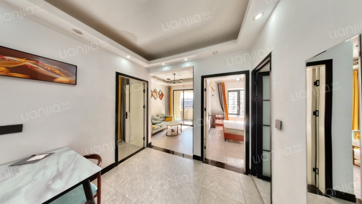 霞镜新城四区二手房实景图