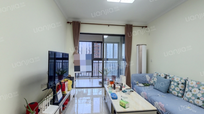 海南绿地城逸园二手房实景图