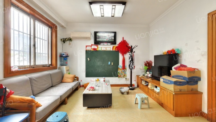 云梨小区二手房实景图