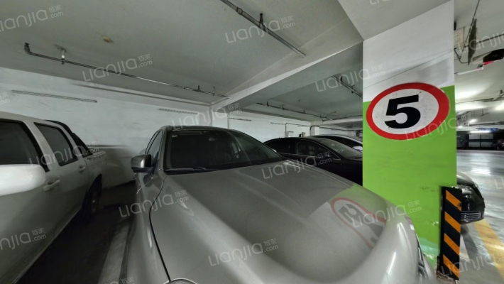 世茂奥临花园二手房实景图