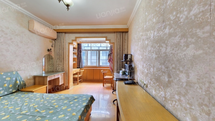 富润里二手房实景图