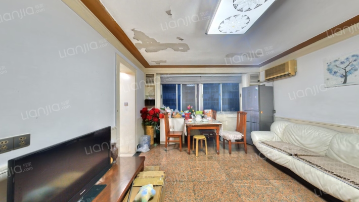 保昆公寓二手房实景图