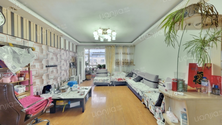 万嘉花园B区二手房实景图