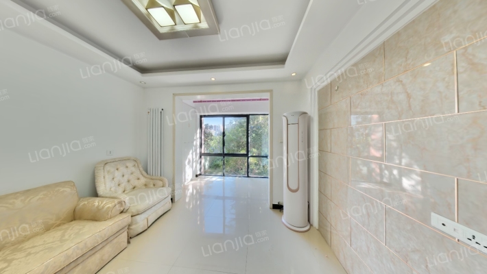 新龙御都国际二手房实景图