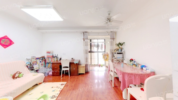 湖畔景苑二手房实景图