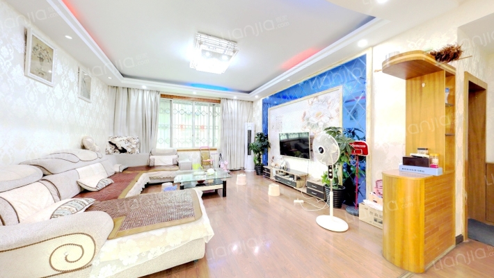 广场街64号二手房实景图