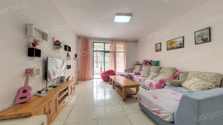 滨江河畔二手房实景图