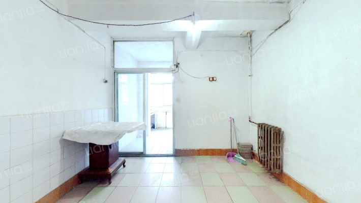 西航中心第2小区二手房实景图