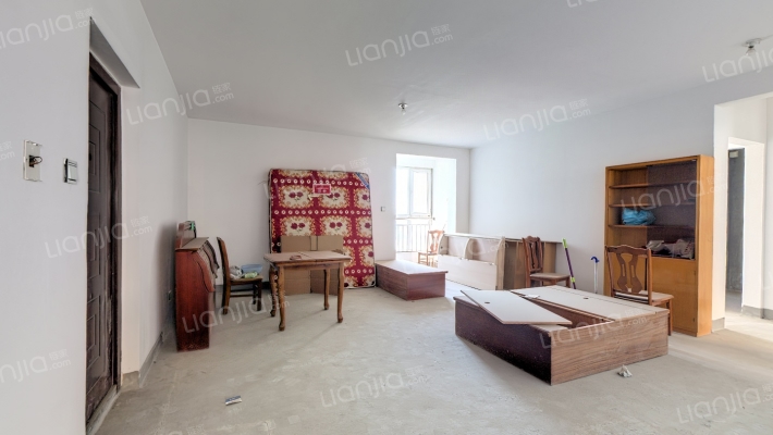 ：房本满二 视野好，南北通透采光好-客厅