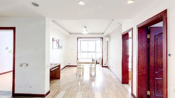 空管花园二手房实景图