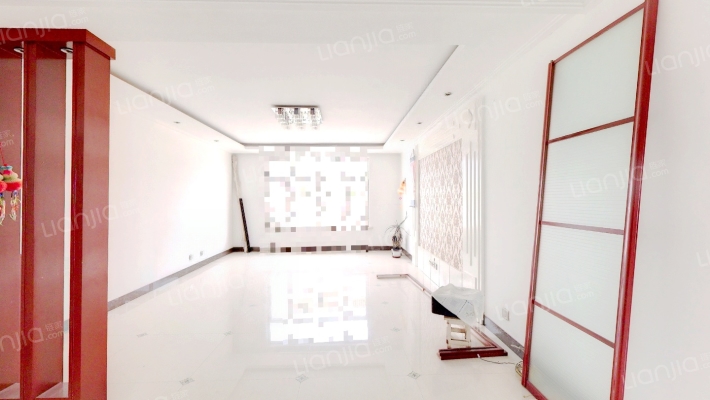 世外桃园二手房实景图