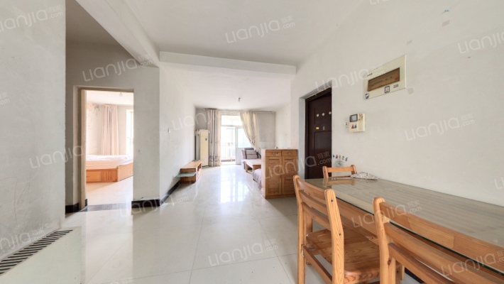 宇华名郡二手房实景图