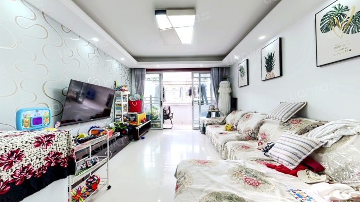 新鹿花苑二手房实景图