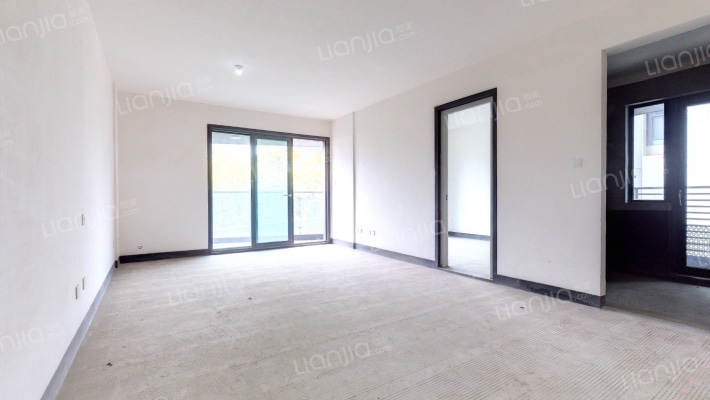 麓湖生态城水晶溪岸二手房实景图