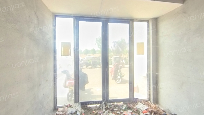 领创大地城二手房实景图