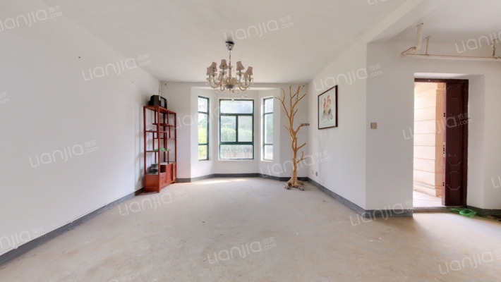 春秋湖畔二手房实景图