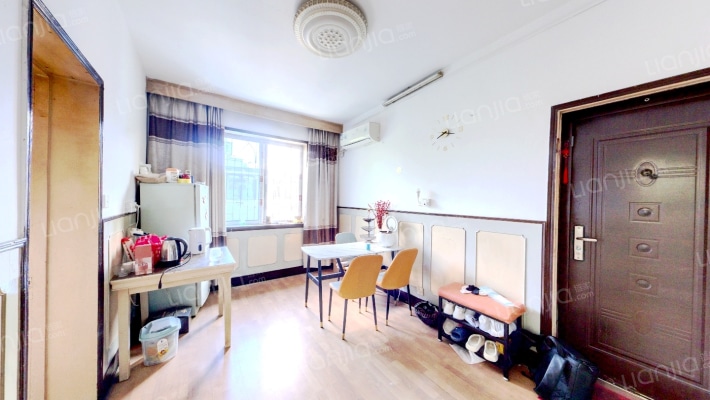 镇安社区贺丞新村二手房实景图