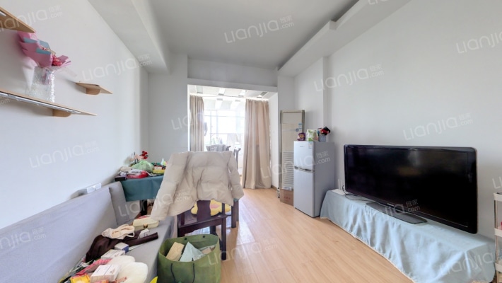 世纪广场二手房实景图