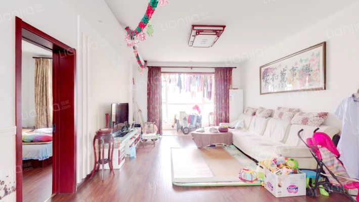 小镇西西里聚贤里二手房实景图