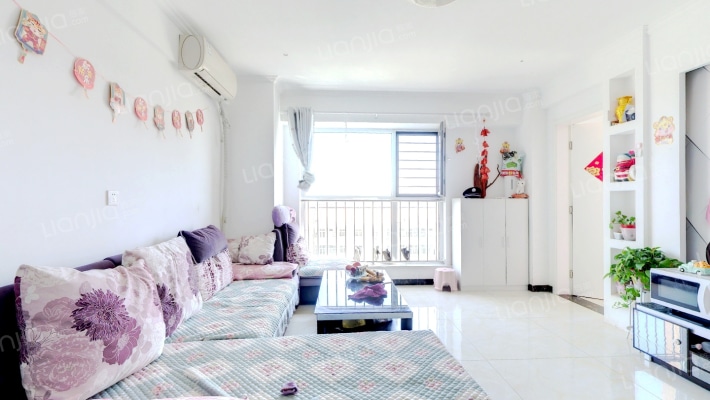 此房为70年大产权，即买即住，温馨一居，交通便利-客厅