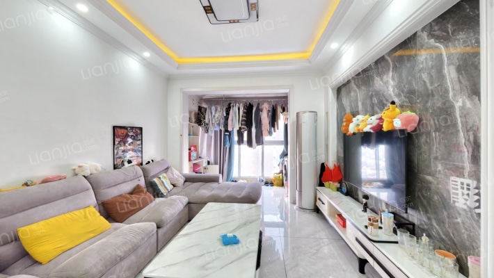 悦彩广场二手房实景图