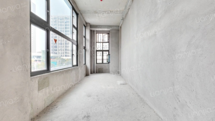 龙湖颐天康养天曜公寓二手房实景图