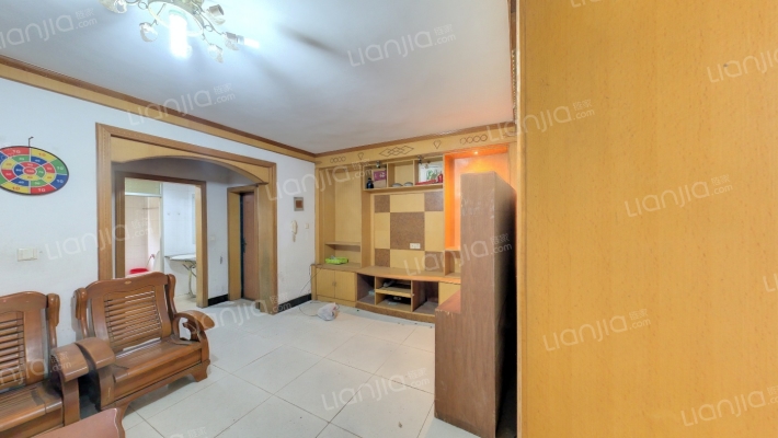 行管局宿舍二手房实景图