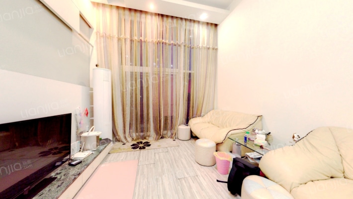 会所花园二手房实景图