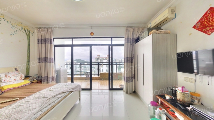 三亚金凤凰海景公寓二手房实景图