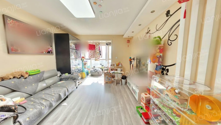 格调艺术领地二手房实景图