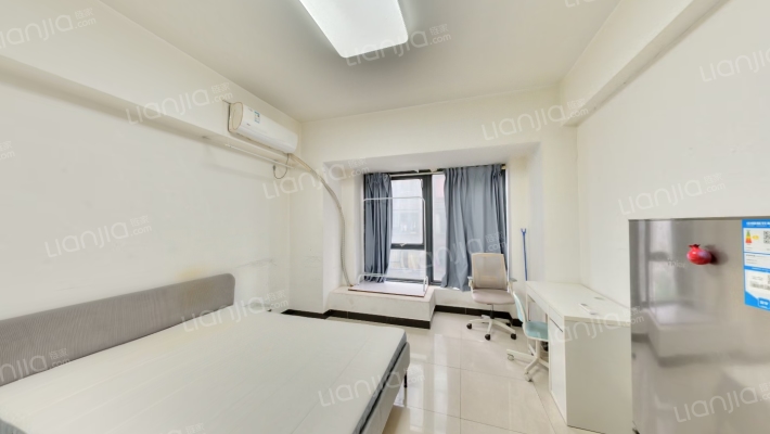 宋都奥体名座二手房实景图