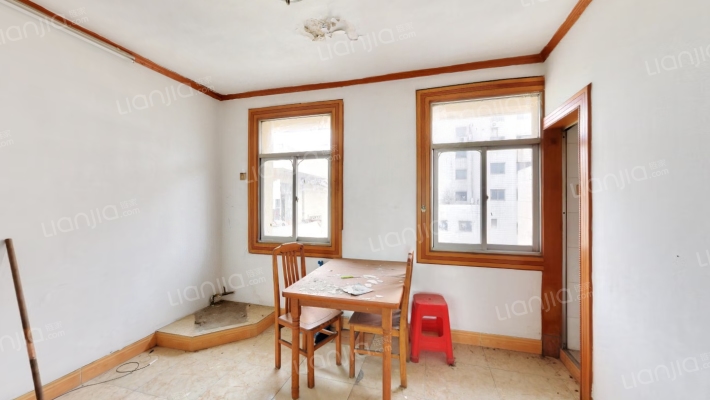 解放路56号二手房实景图