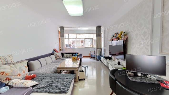 汽配公司家属院二手房实景图