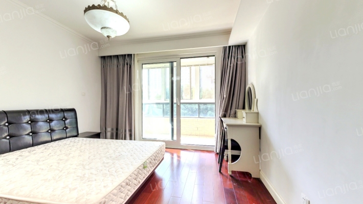 静安均泰丽轩二手房实景图