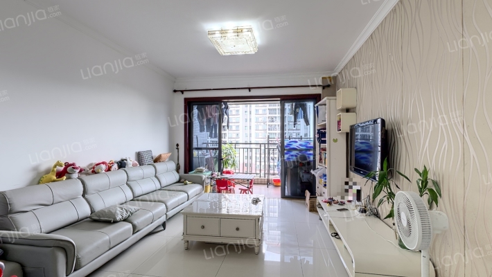 美域华庭二手房实景图