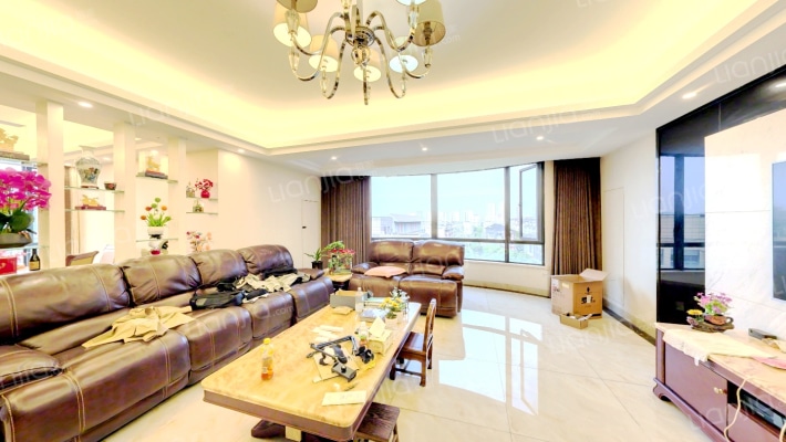 中央公馆小区二手房实景图