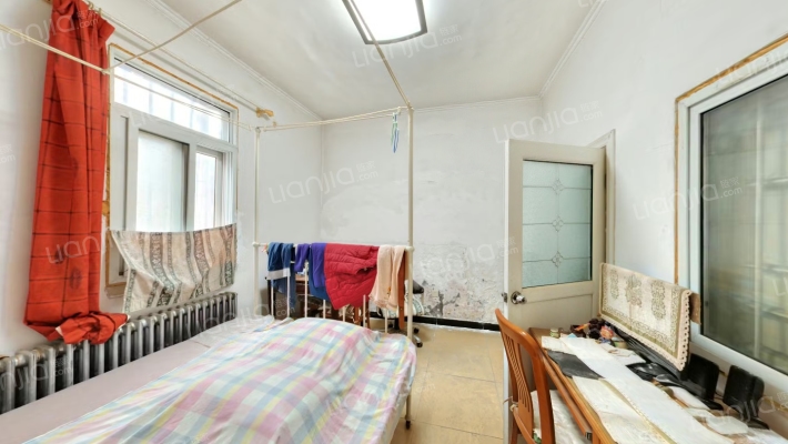 新华利里二手房实景图