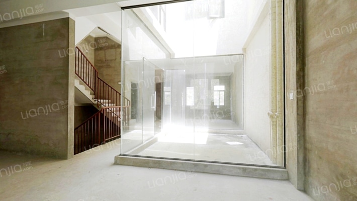 中港名都紫澜苑东区二手房实景图