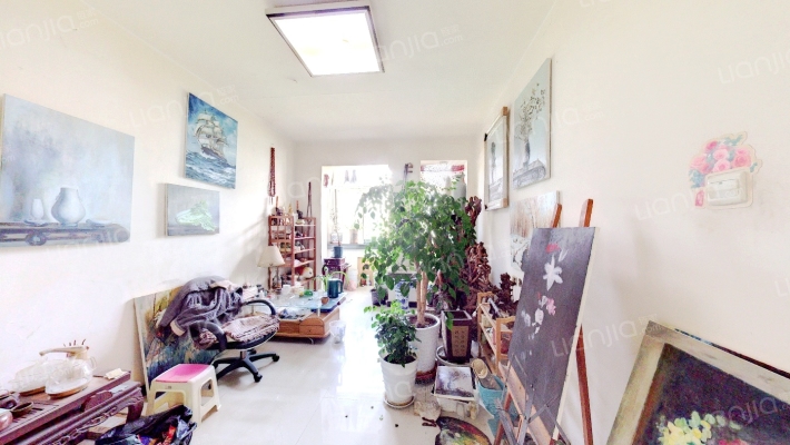 纬三路13号院二手房实景图