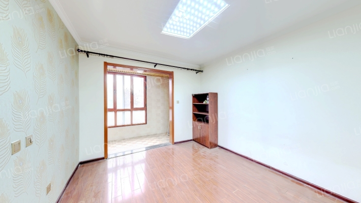 尚品桃源居二手房实景图