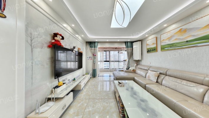 银海中央广场二手房实景图