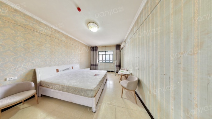 中央金座二手房实景图